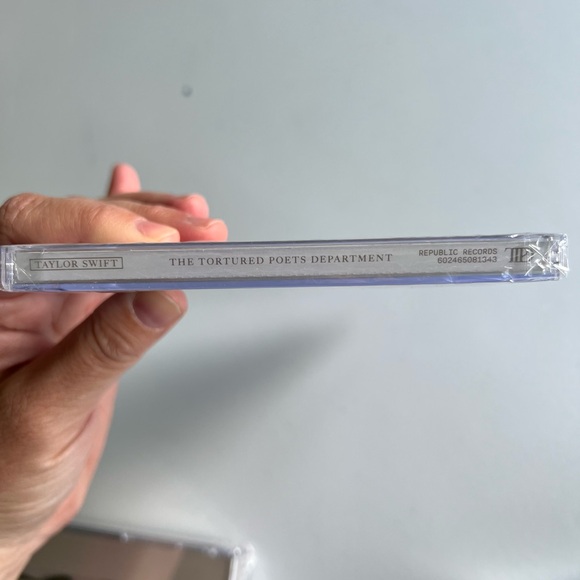 Taylor Swift🤍🩶🖤 The Tortured Poet Department CD bonus song The Manuscript - Picture 3 of 3